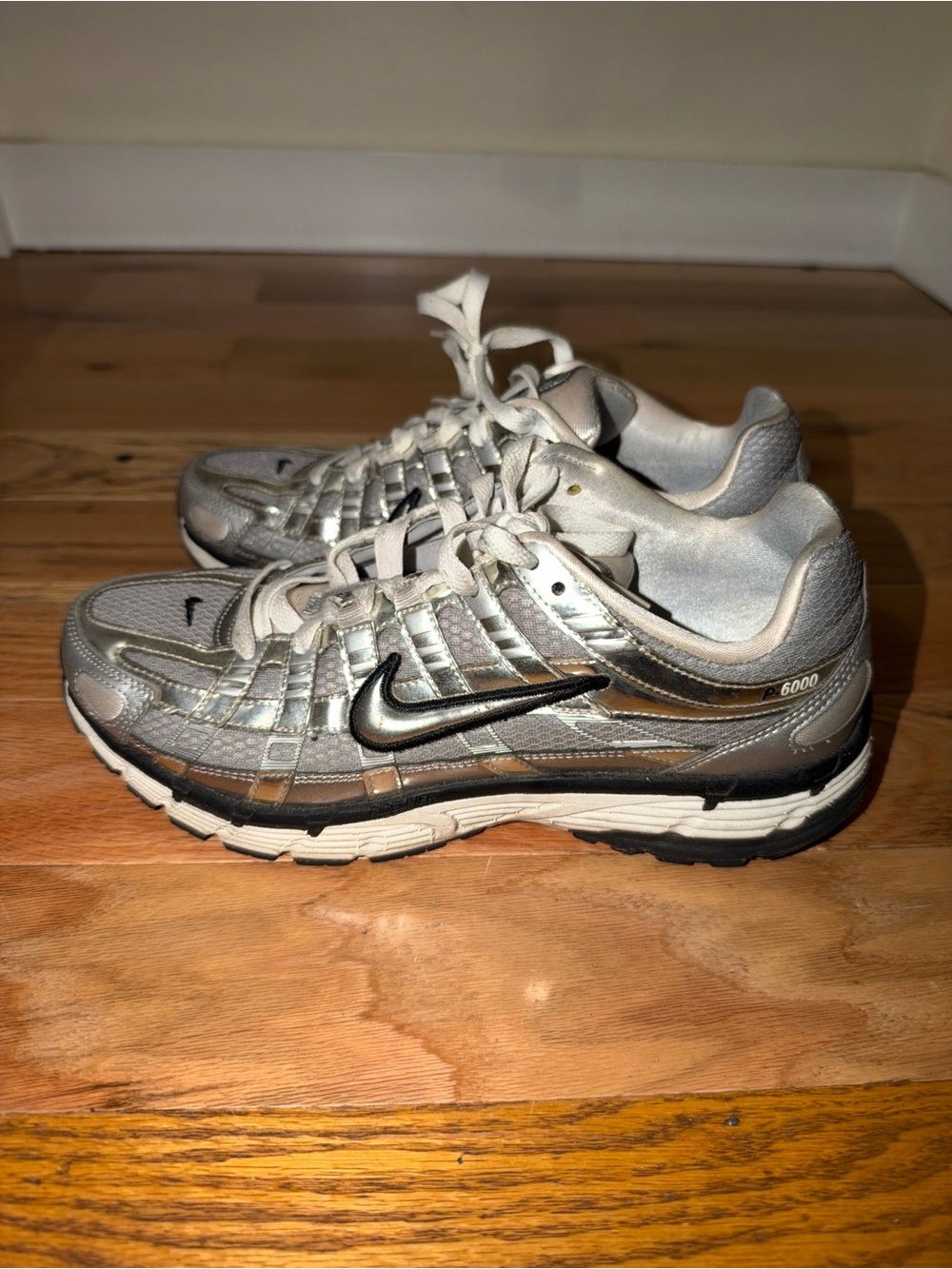 Nike Men’s Silver and Black P6000 Running Sneakers